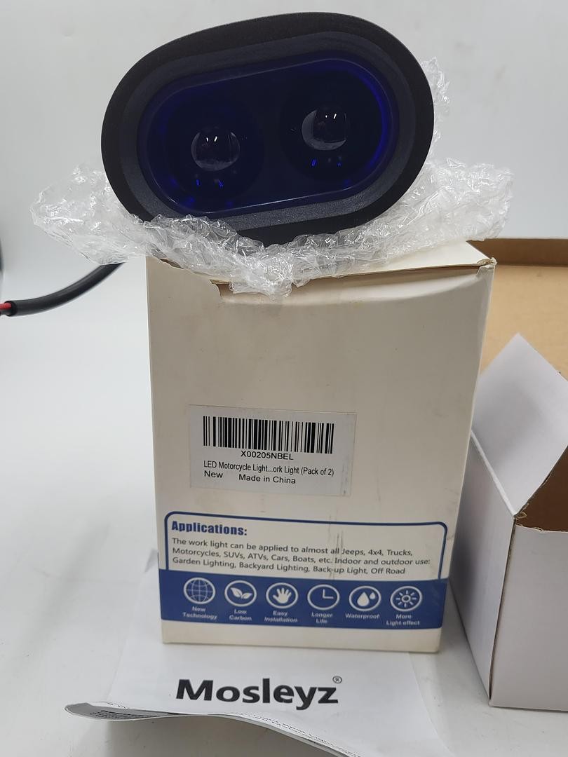 20 WATT LED Blue Light with stainless mounting bracket X00205NBEL x1 in box!